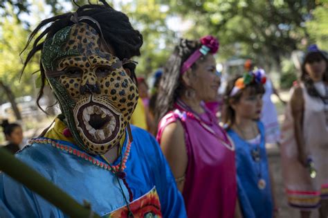 La Fiesta del Sol de los Guarani en el Siglo IV: Rituales Ancestrales y la Influencia Astronómica en la Cultura Amazónica